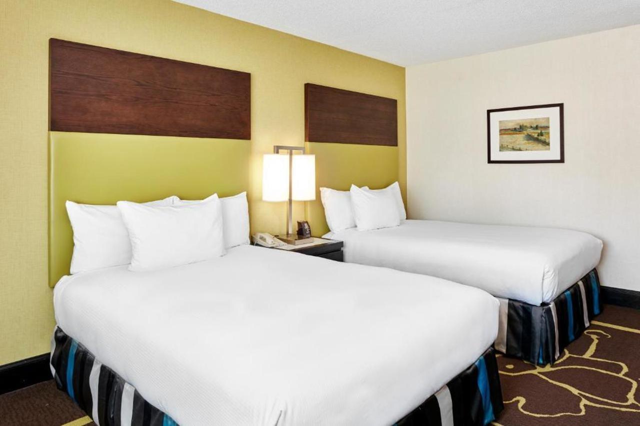 Hotel Doubletree By Hilton Charlotte Uptown Extérieur photo