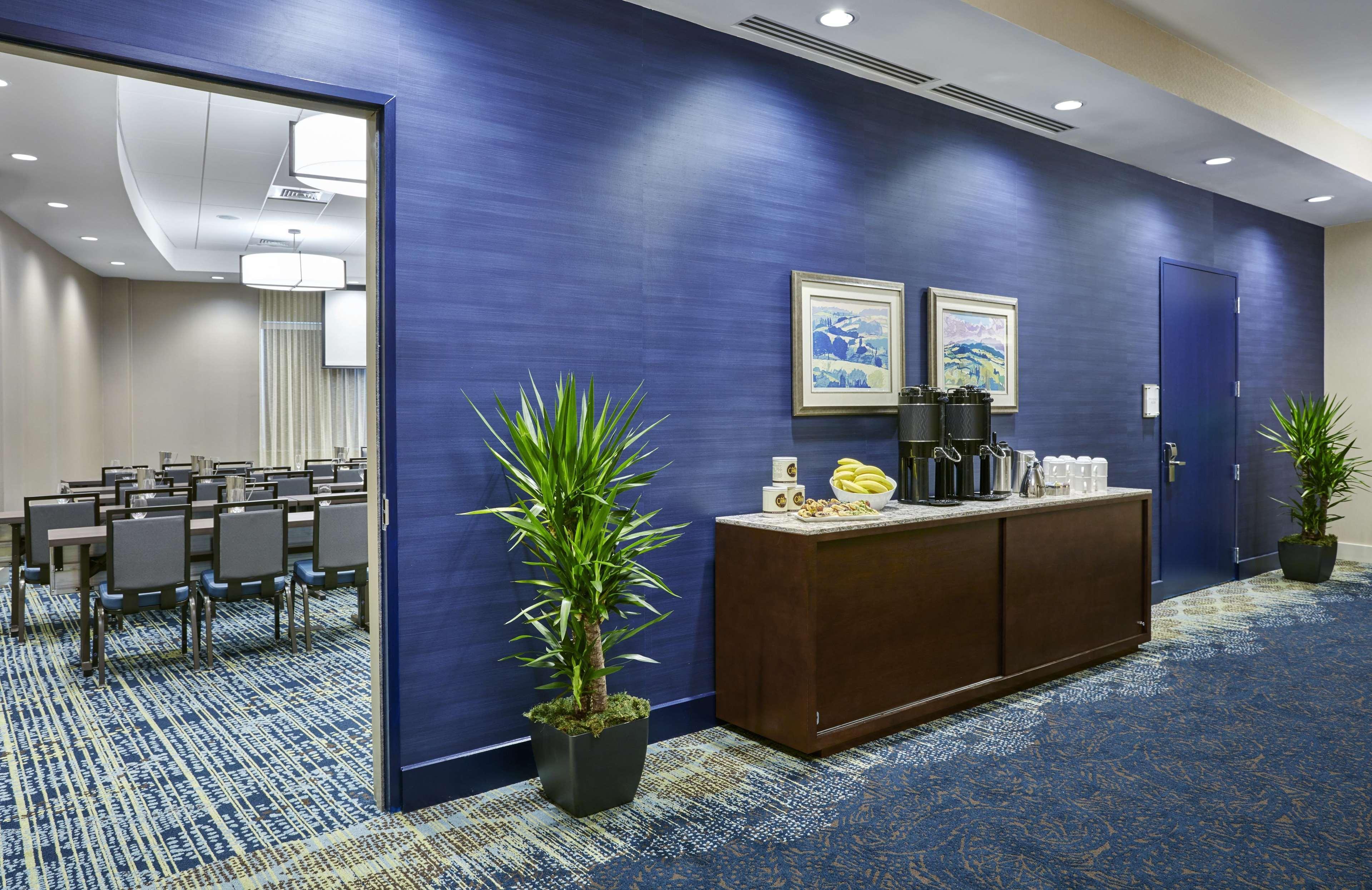 Hotel Doubletree By Hilton Charlotte Uptown Extérieur photo