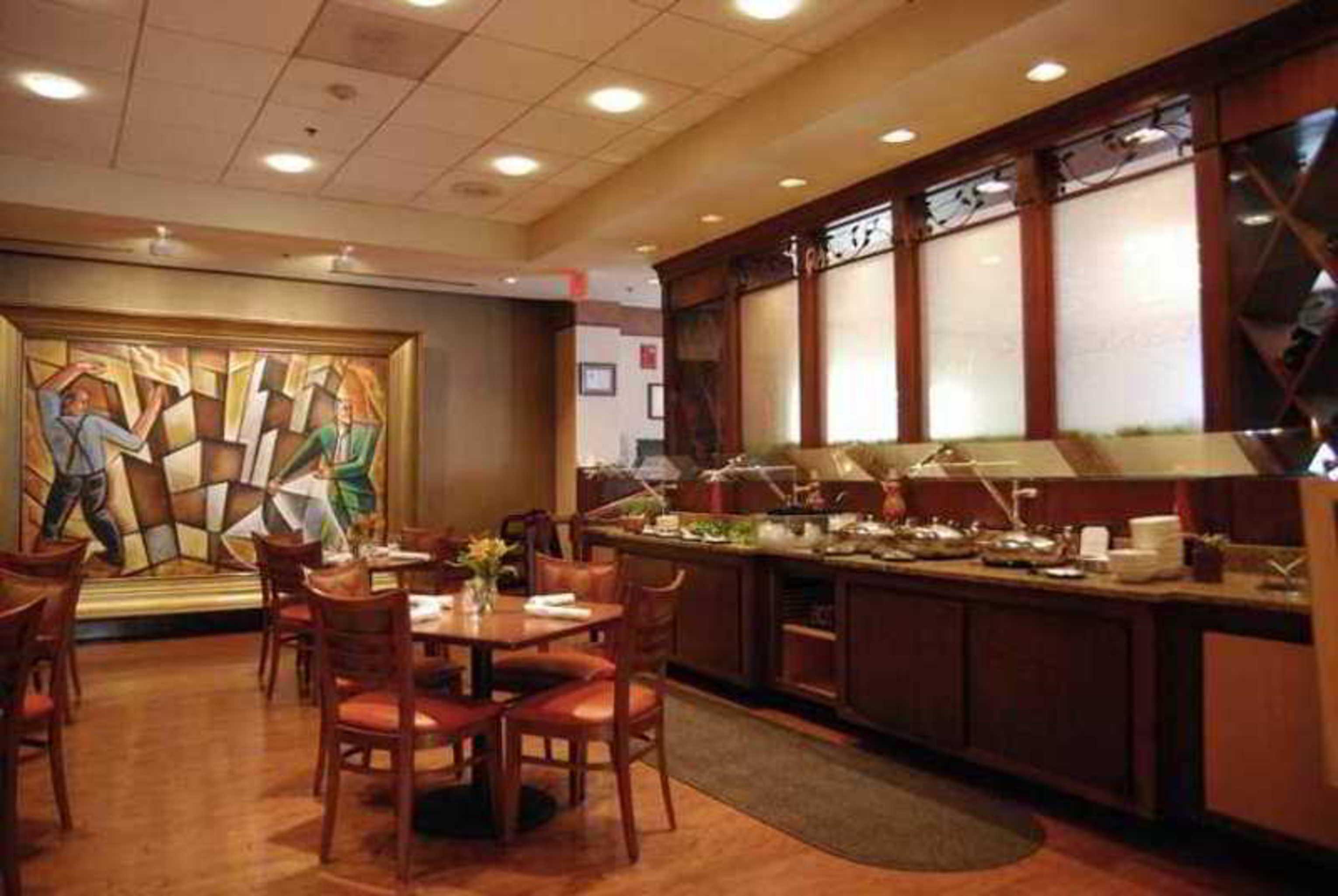 Hotel Doubletree By Hilton Charlotte Uptown Restaurant photo