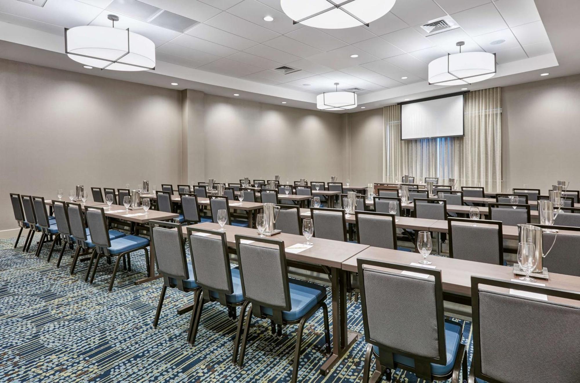 Hotel Doubletree By Hilton Charlotte Uptown Extérieur photo