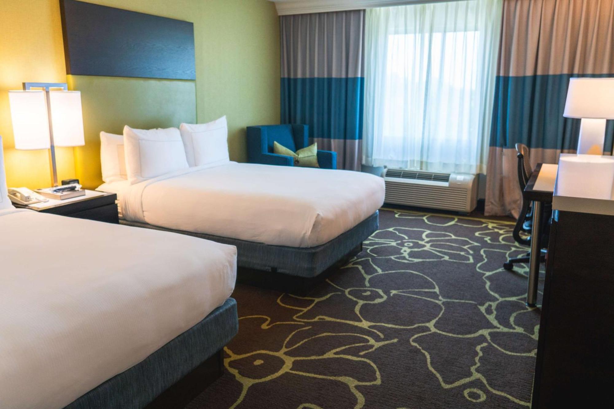 Hotel Doubletree By Hilton Charlotte Uptown Extérieur photo