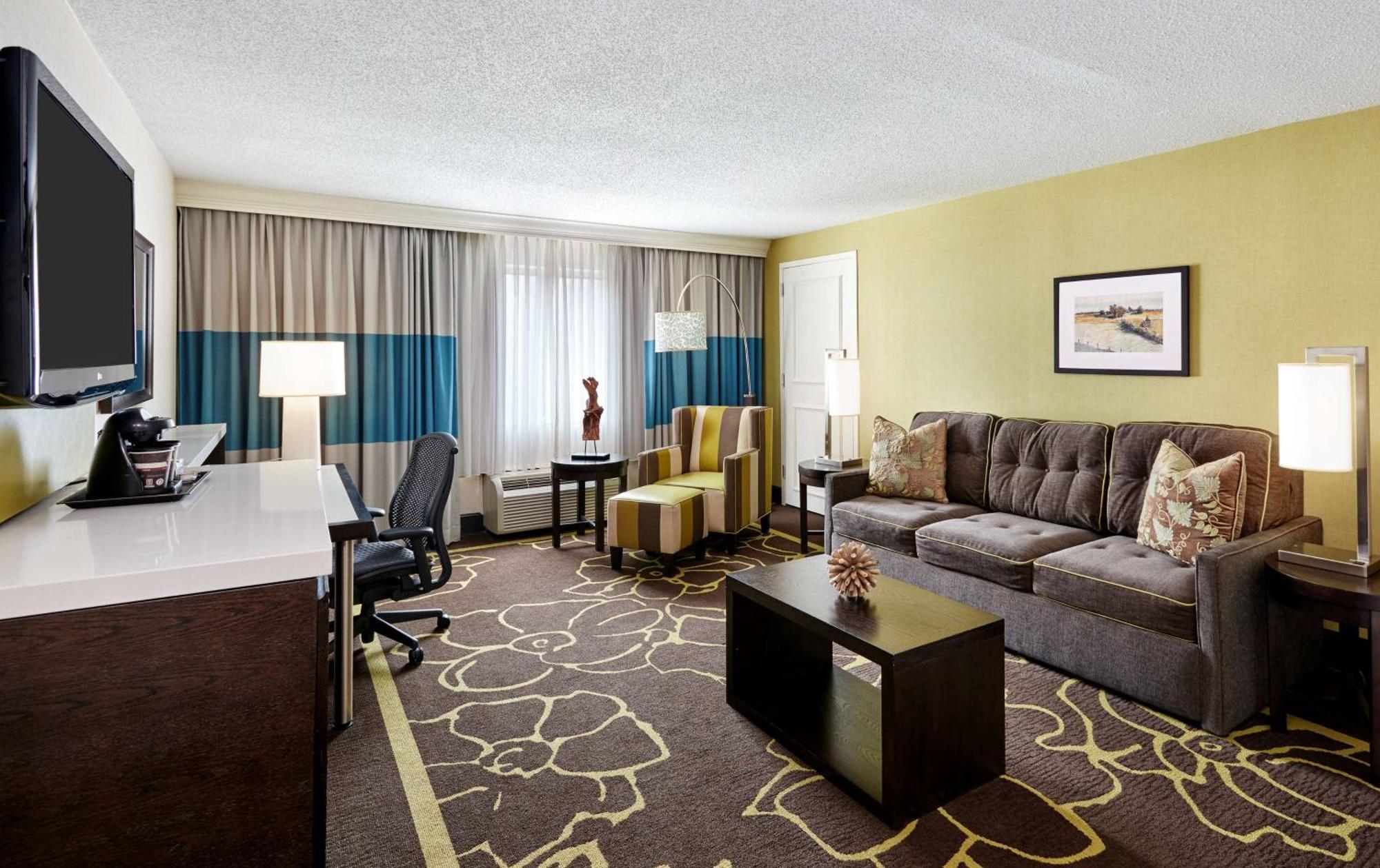Hotel Doubletree By Hilton Charlotte Uptown Extérieur photo
