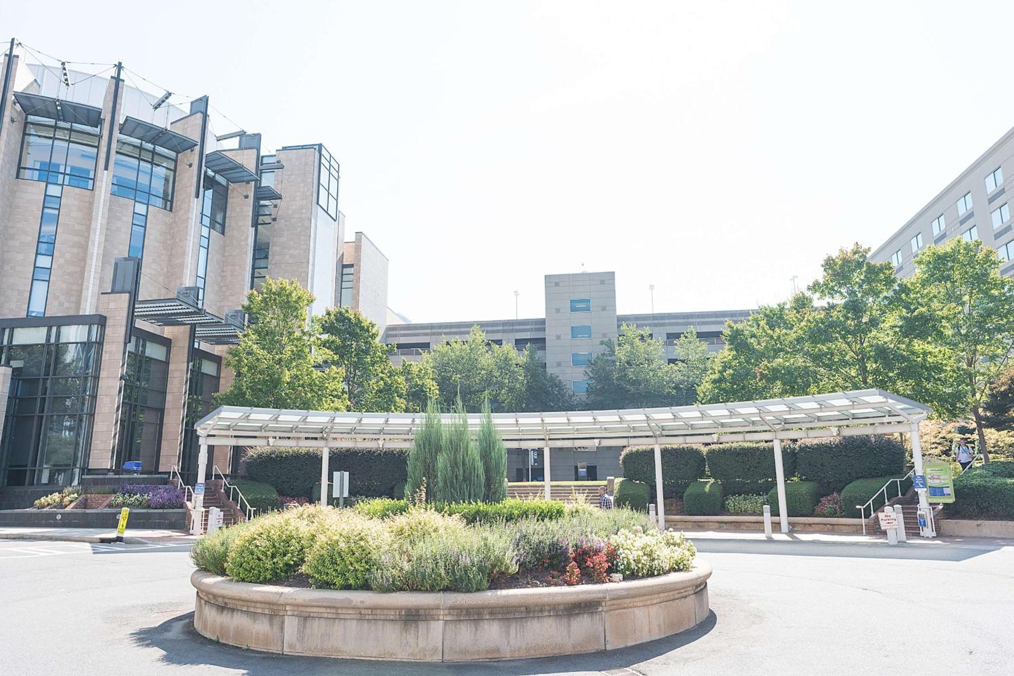 Hotel Doubletree By Hilton Charlotte Uptown Extérieur photo